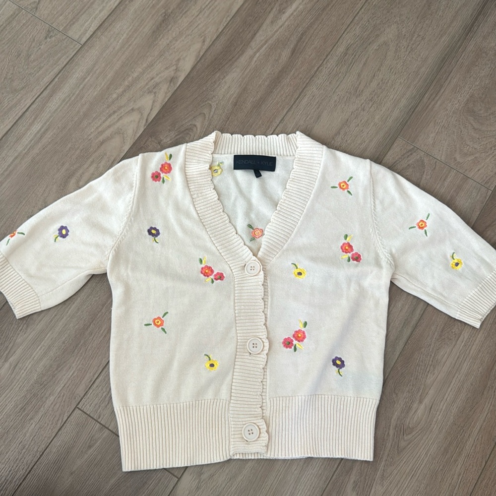 Kendall & Kylie embroidered sweater! Stunning!